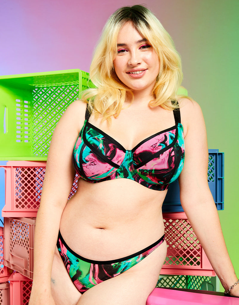 How UK and US bra sizes compare – Curvy Kate US