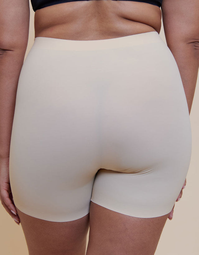 Magic Maxi Sexy Firm Control Short Latte Beige
