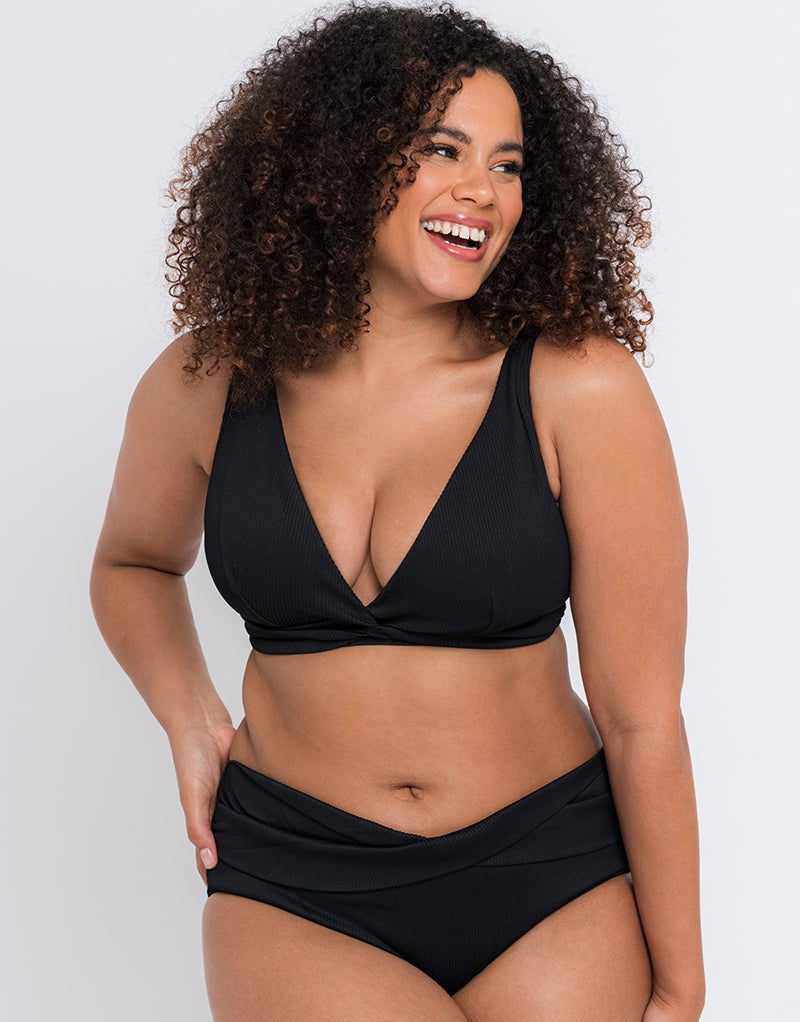 Short curvy sale girl bikini