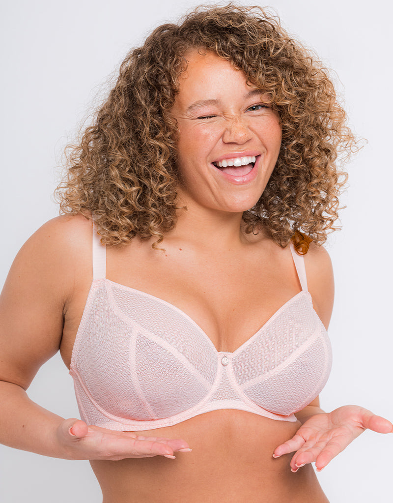 A plunge bra for big boobs?! – Curvy Kate CA